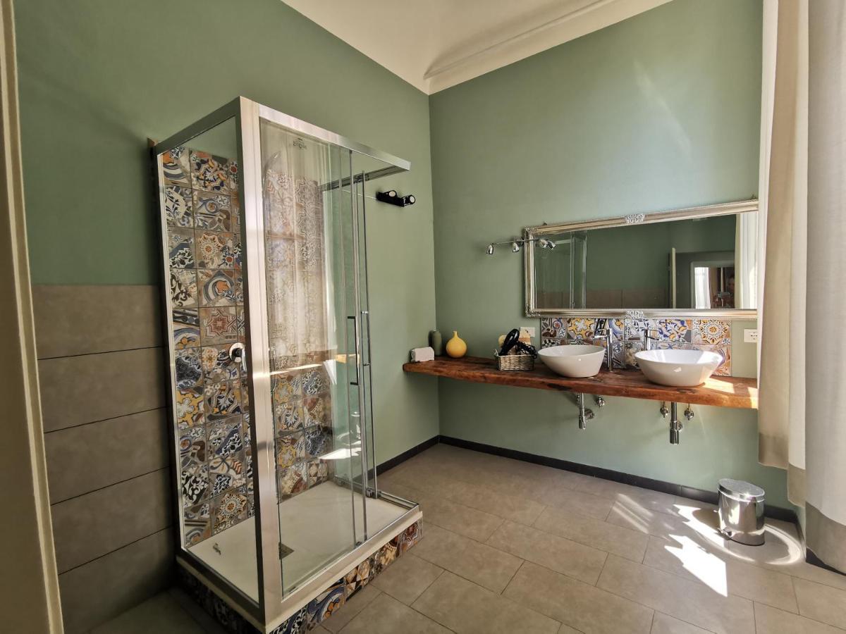 Villa San Giorgio Guest House 세라발레스크리비아 외부 사진